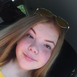 Meet your Posher, Ella